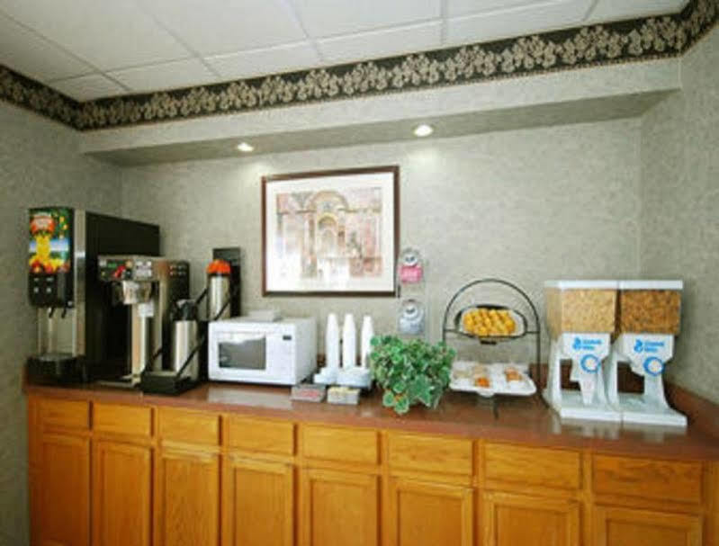 Motel Super 8 By Wyndham Monticello Exterior foto